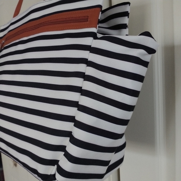 DSW Large Black White Stripe Weekender Travel Tote Bag - Picture 10 of 10